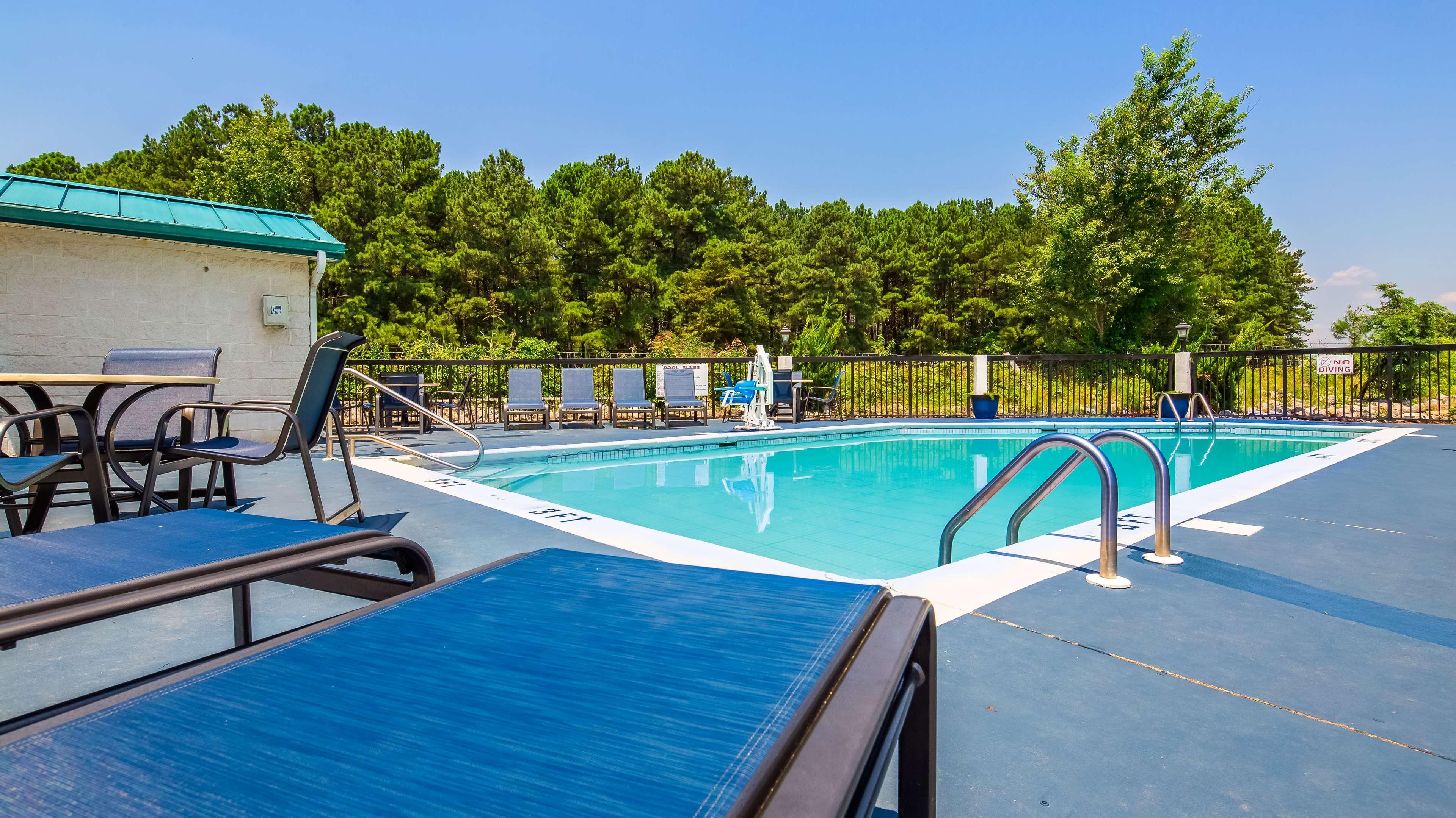 Best Western Plus South Hill Inn Bagian luar foto