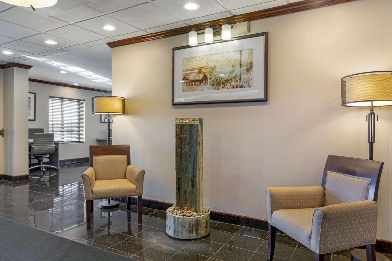 Best Western Plus South Hill Inn Bagian luar foto