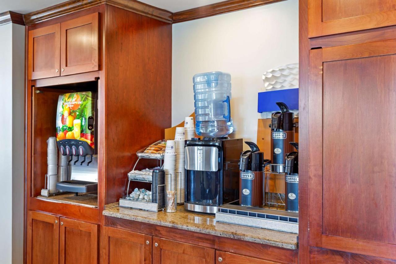 Best Western Plus South Hill Inn Bagian luar foto