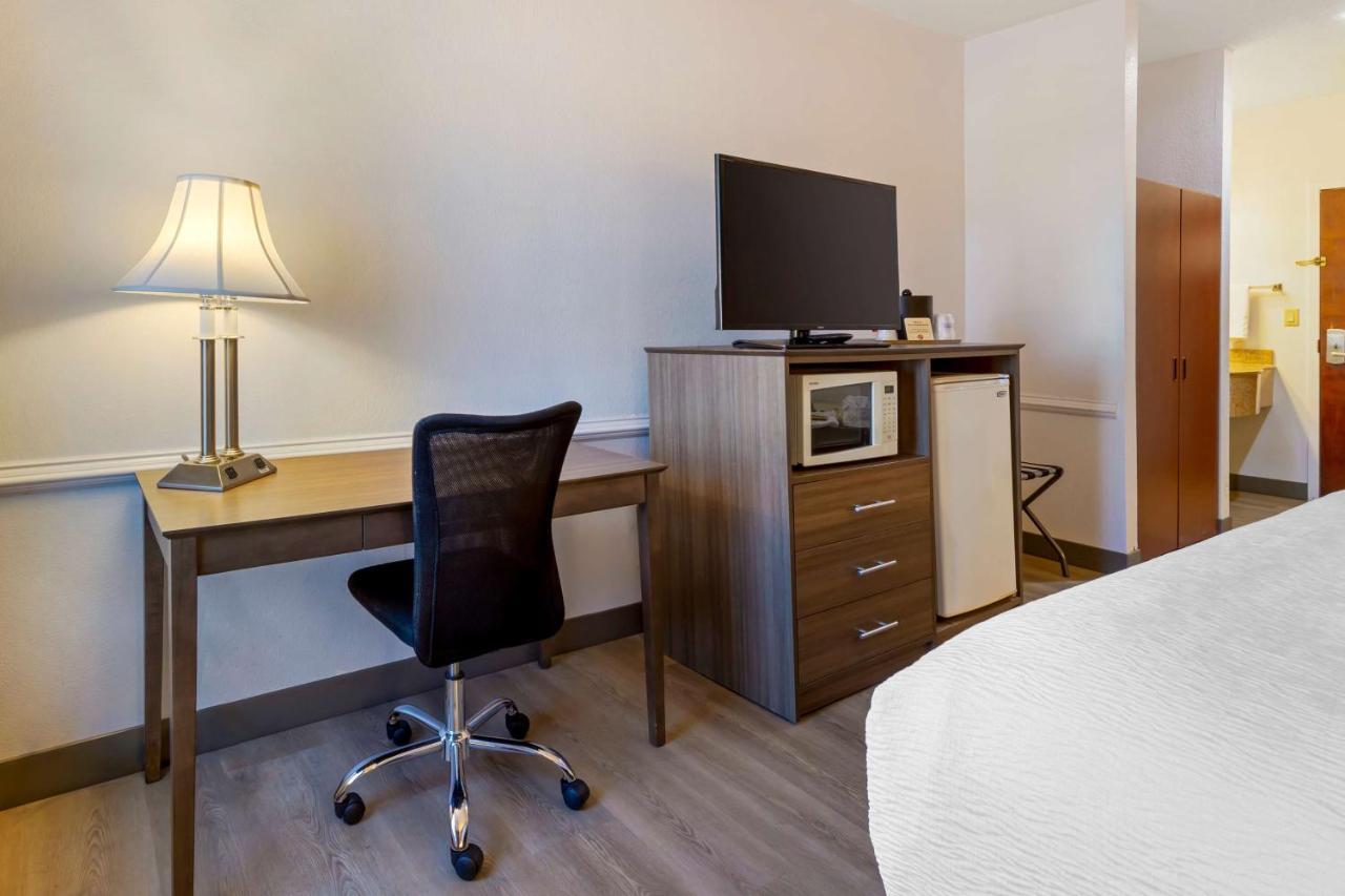 Best Western Plus South Hill Inn Bagian luar foto