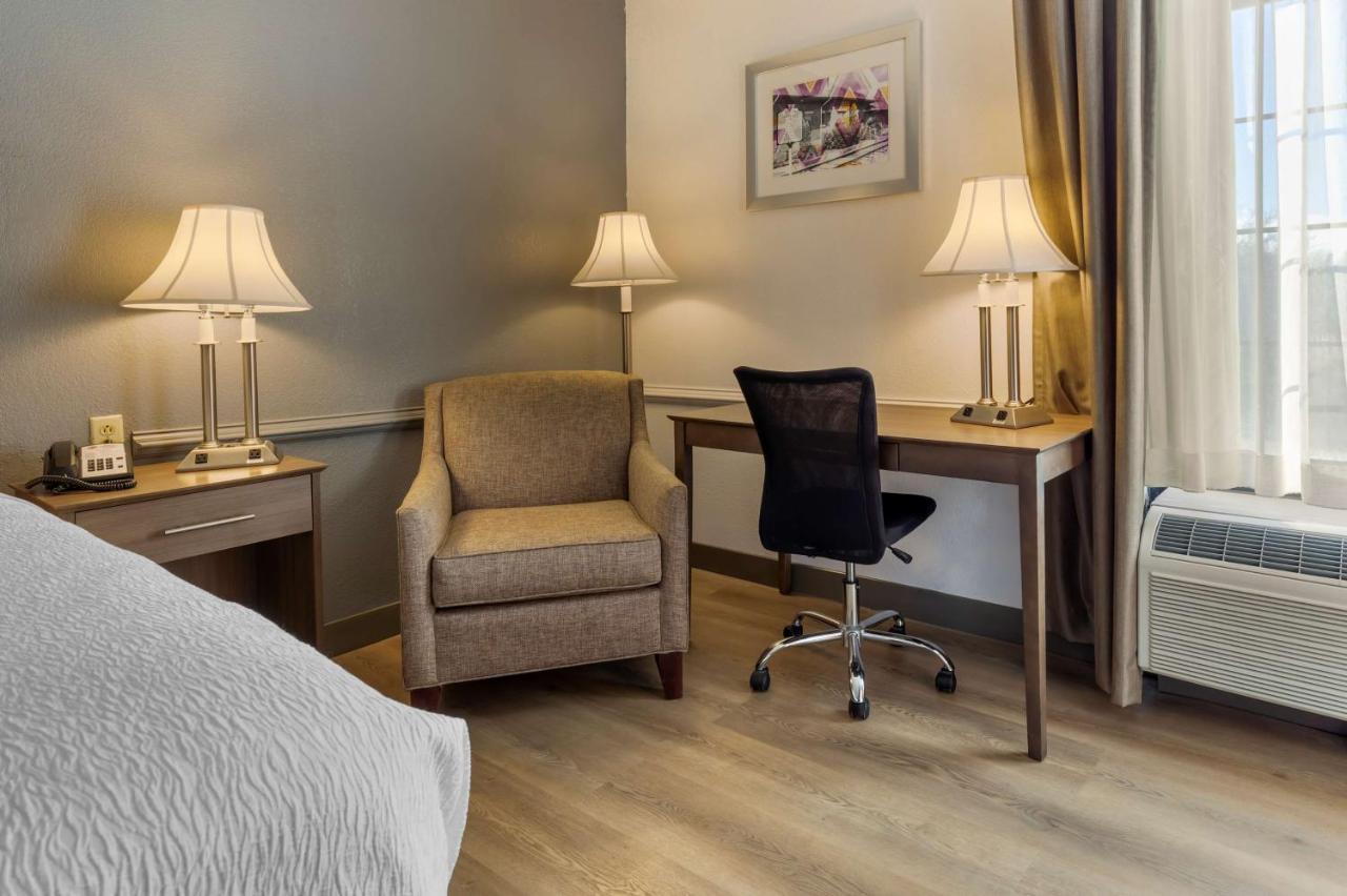 Best Western Plus South Hill Inn Bagian luar foto