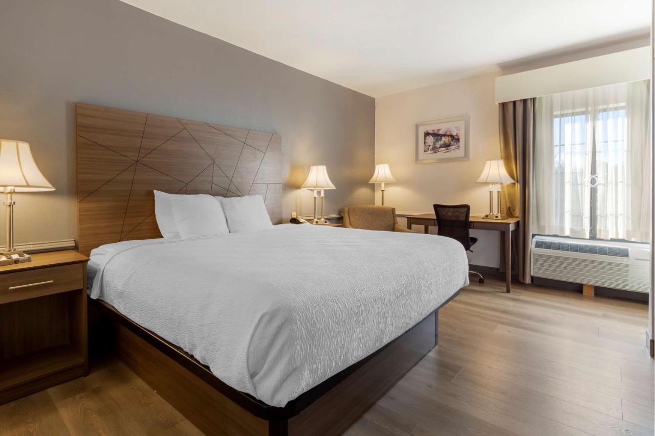 Best Western Plus South Hill Inn Bagian luar foto