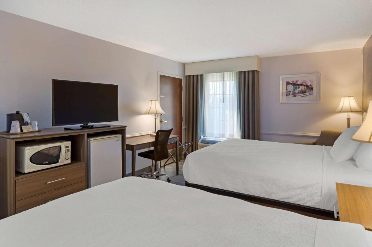 Best Western Plus South Hill Inn Bagian luar foto