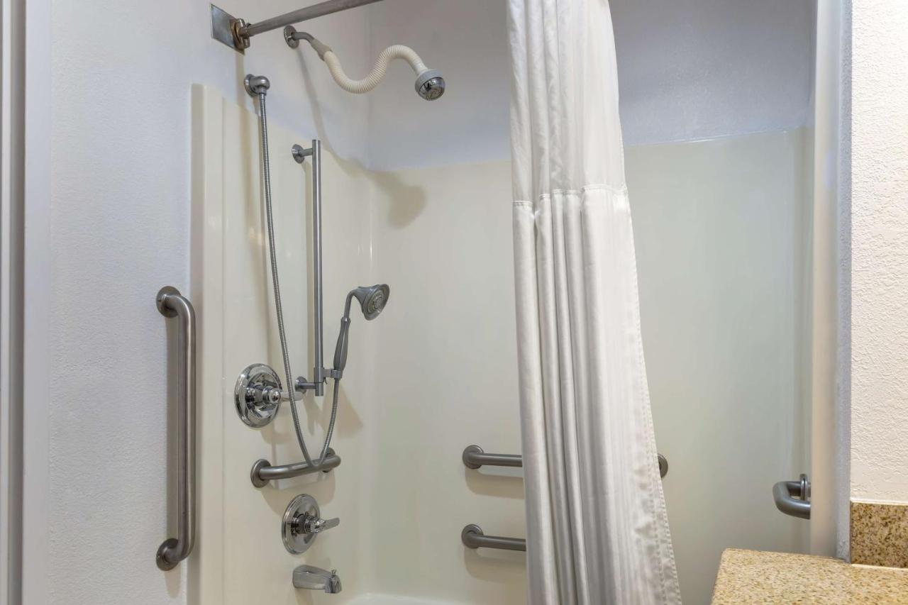 Best Western Plus South Hill Inn Bagian luar foto