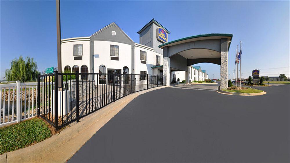 Best Western Plus South Hill Inn Bagian luar foto