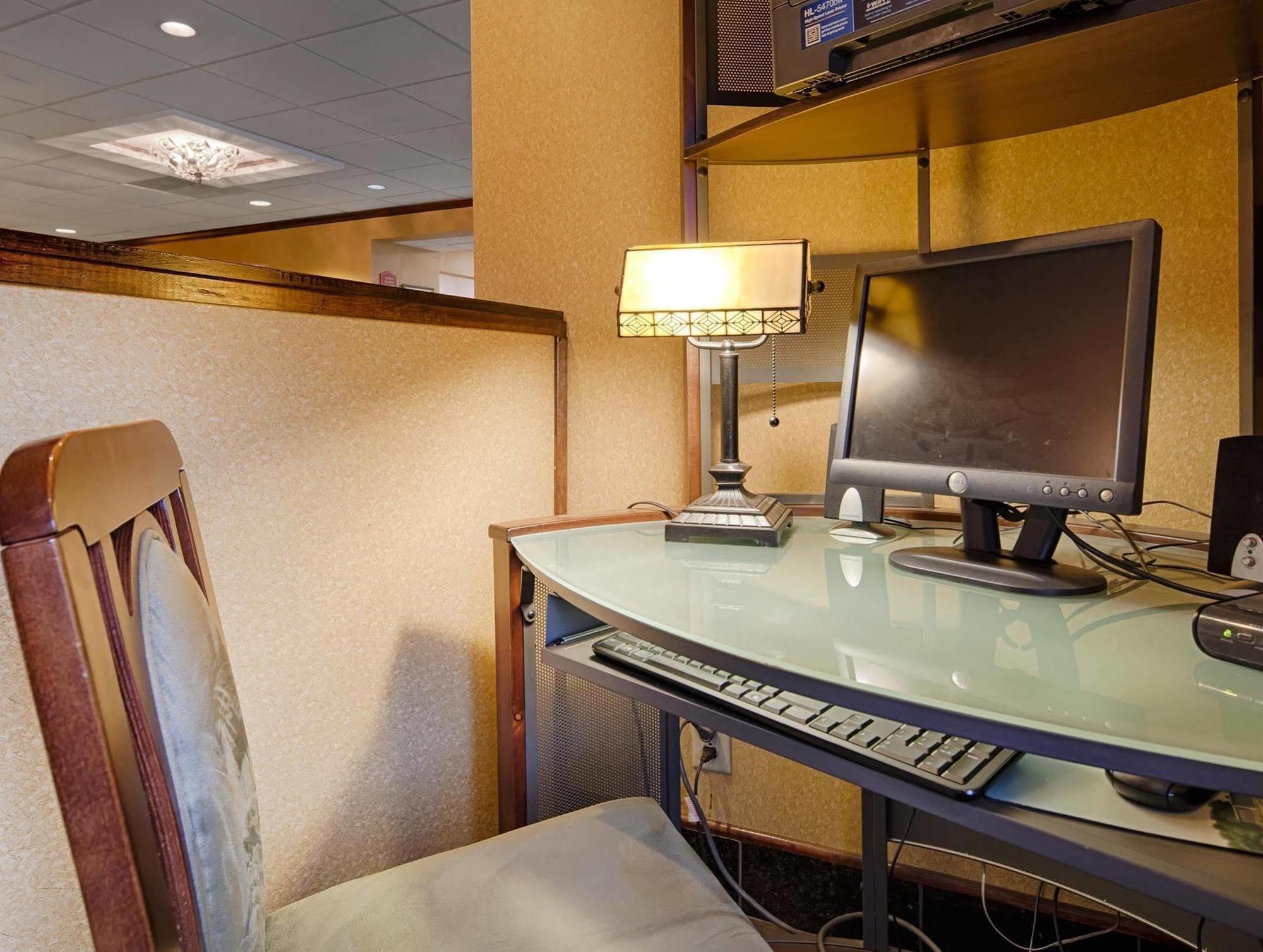Best Western Plus South Hill Inn Bagian luar foto