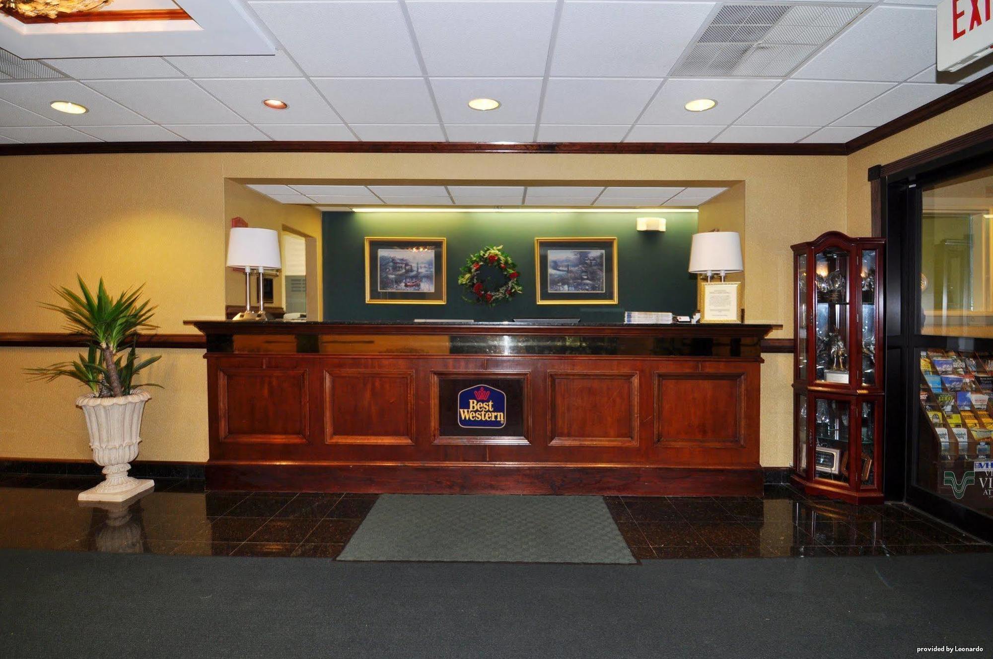 Best Western Plus South Hill Inn Bagian luar foto