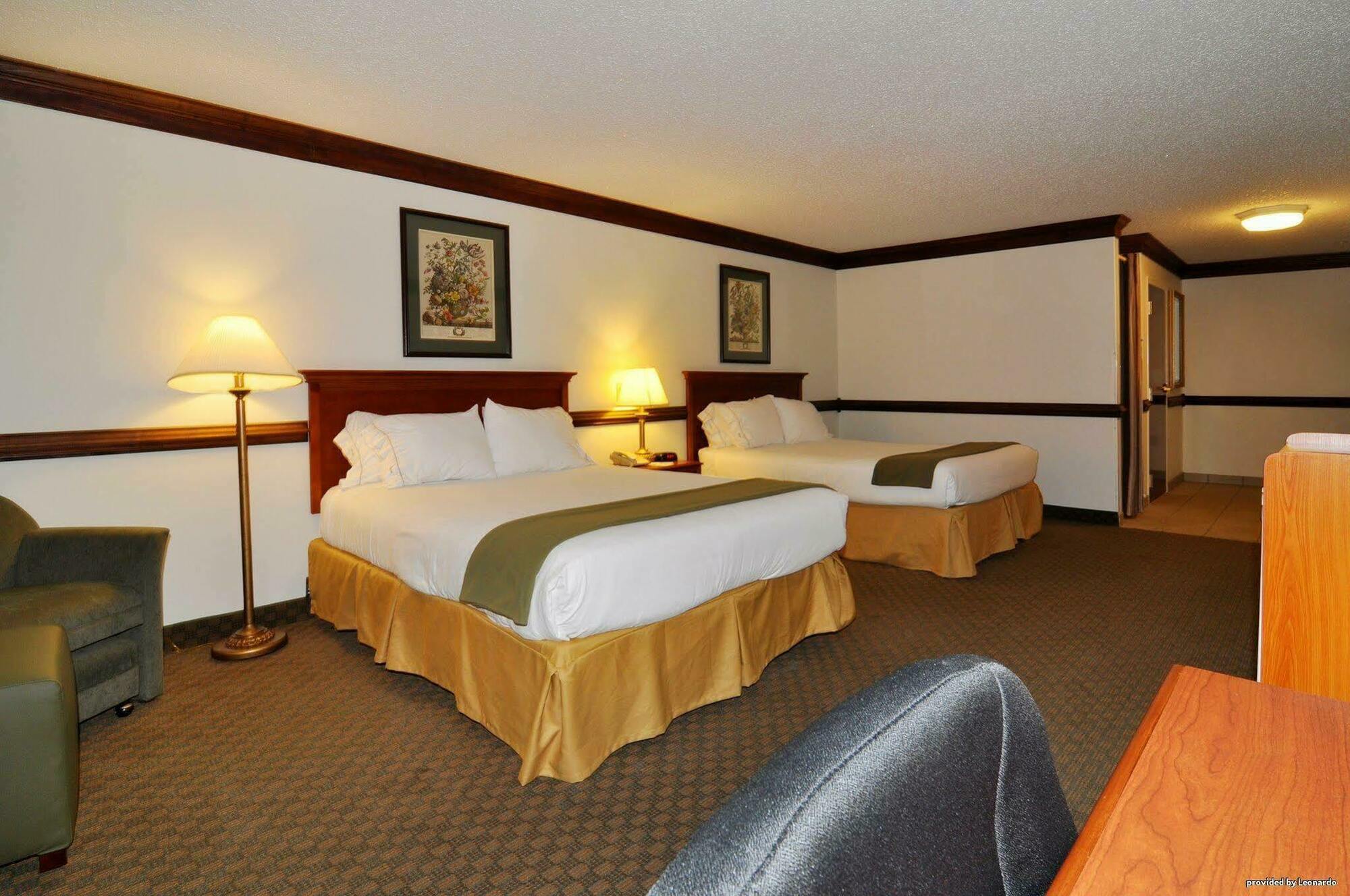 Best Western Plus South Hill Inn Bagian luar foto